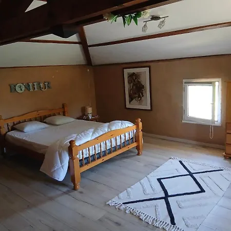 Grande Avec Atypique Holiday home *